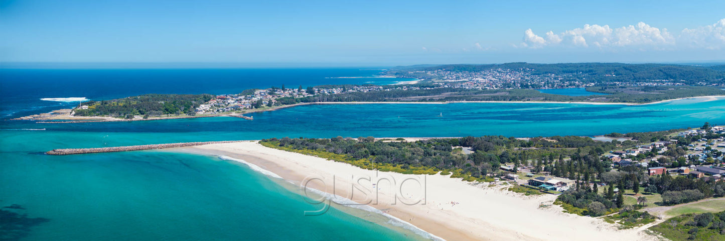 Panoramic photo of Blacksmiths Beach