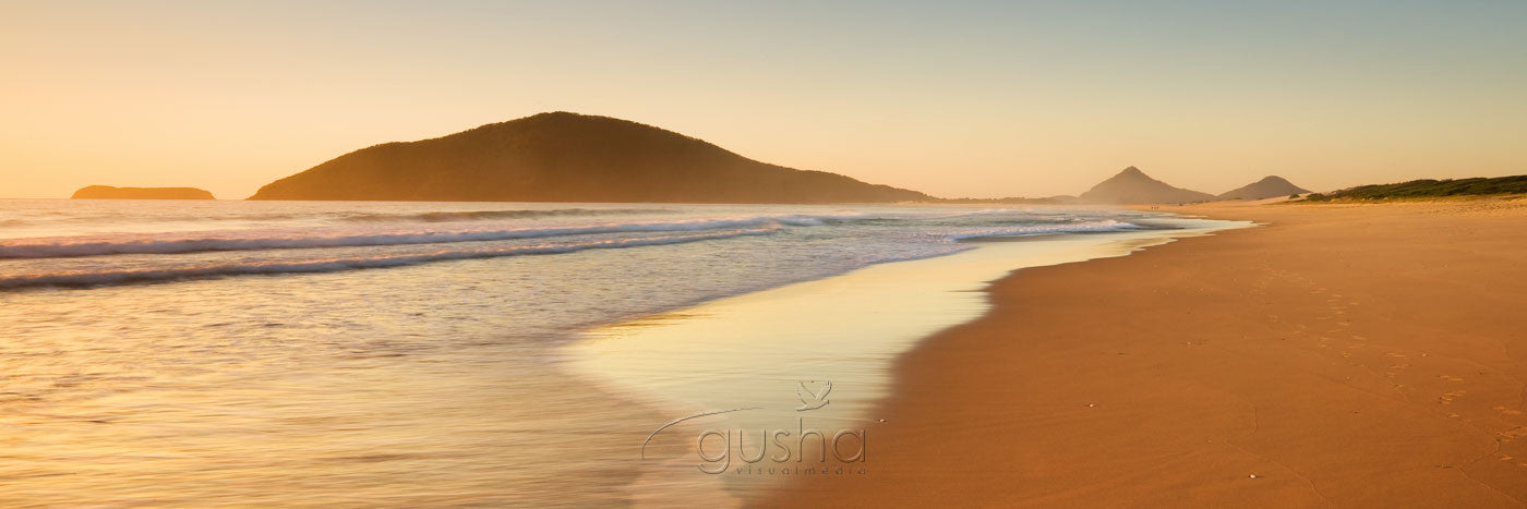Photo of Bennetts Beach HN2196 - Gusha