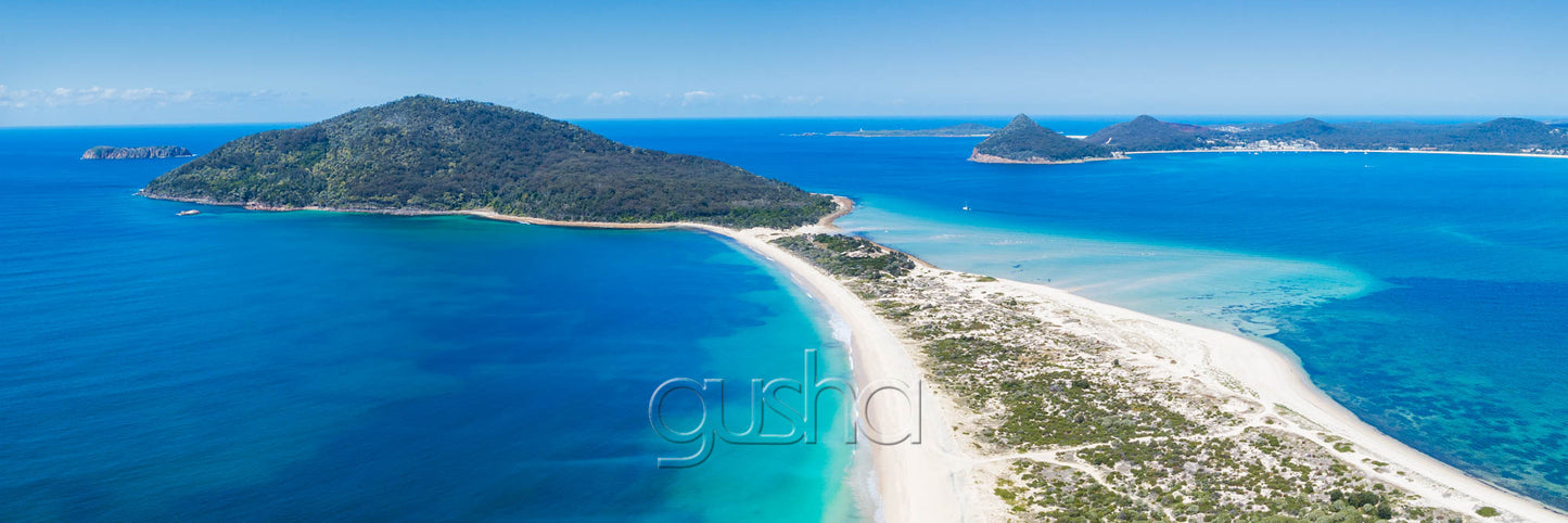 Panoramic photo of Bennetts Beach
