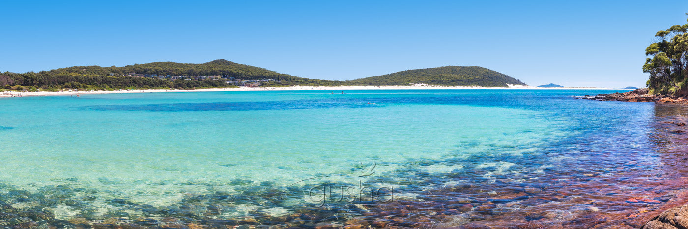 Panoramic photo of Fingal Bay