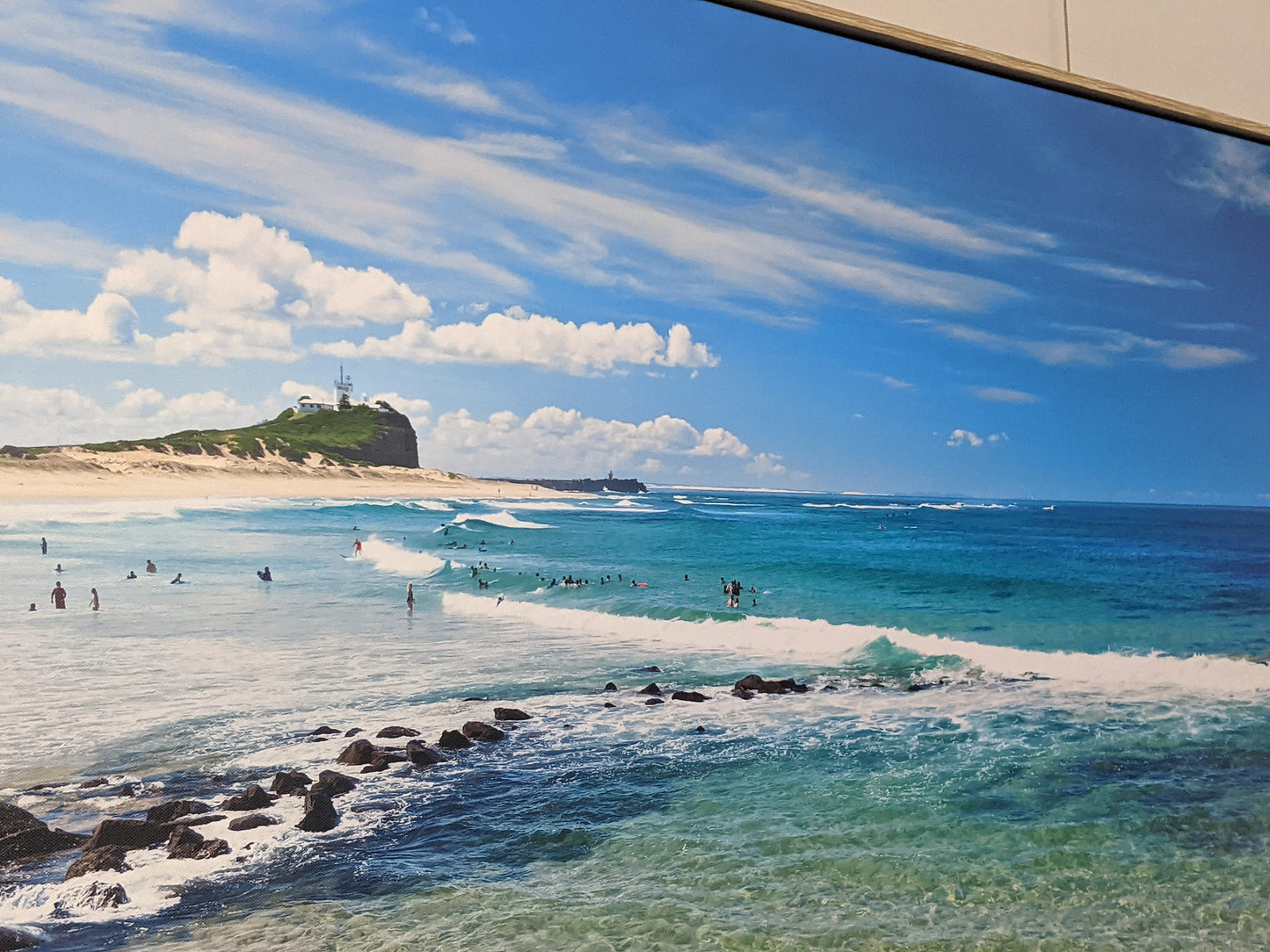 Float Frame Canvas Print 121x80cm Nobbys Beach NE2912