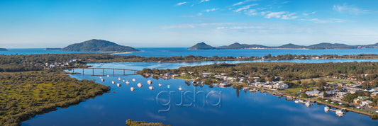 Panoramic photo of Tea Gardens
