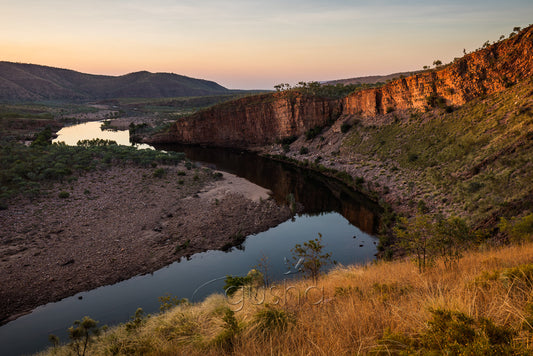 One of the higlights of El Questro cattle station is watching the sun go down from Pigeon Hole Lookout.