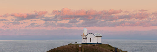 Photo of Tacking Point Lighthouse PM1702 - Gusha