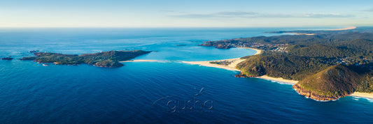 Panoramic photo of Fingal Bay