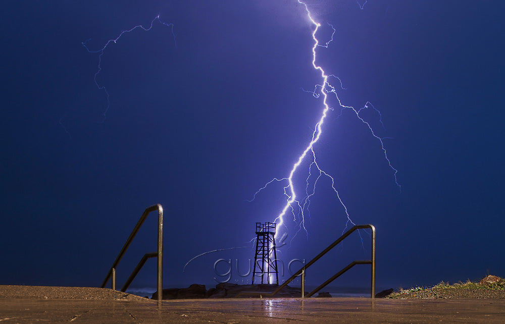 Redhead Beach lightning Photo